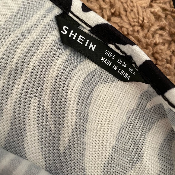 Zebra crop top with matching shirts. - Picture 3 of 3